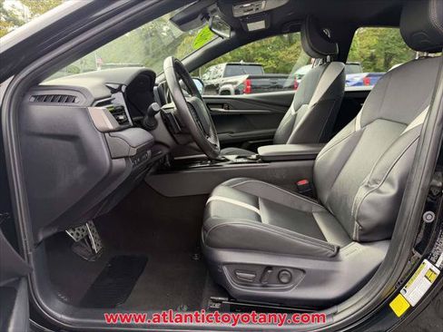 Certified 2025 Toyota Camry SE FWD image 14