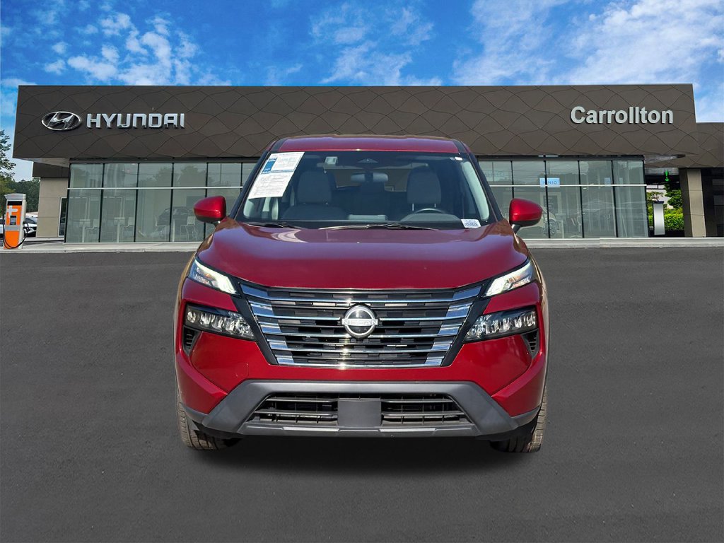 Used 2025 Nissan Rogue SV FWD image 2