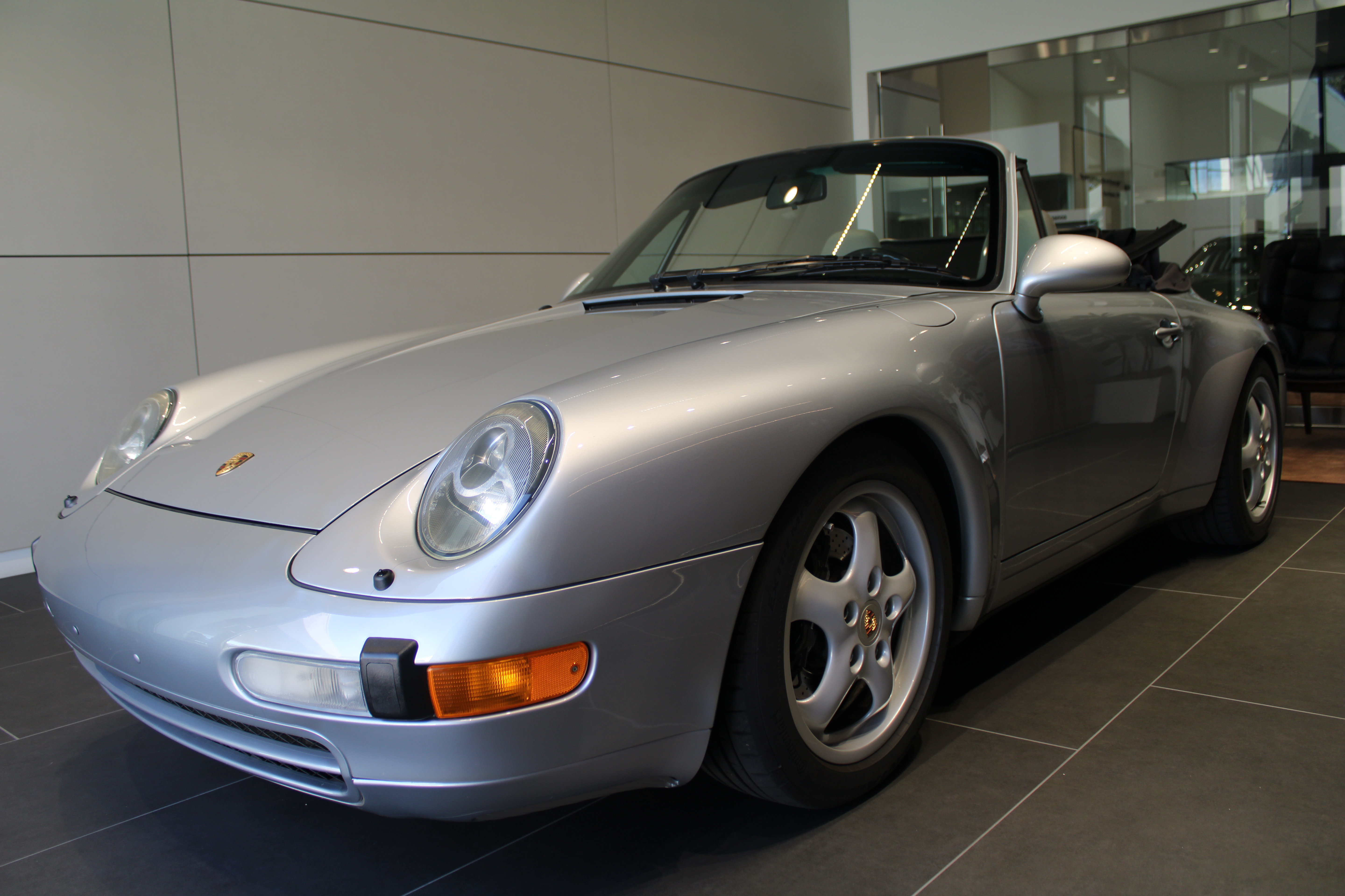 Used 1996 Porsche 911 Carrera RWD image 47