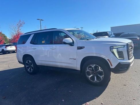 Used 2025 GMC Yukon AT4 Ultimate w/ LPO, Illumination Package image 5
