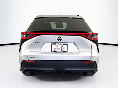 Used 2024 Toyota bZ4X XLE w/ Weather Package image 8