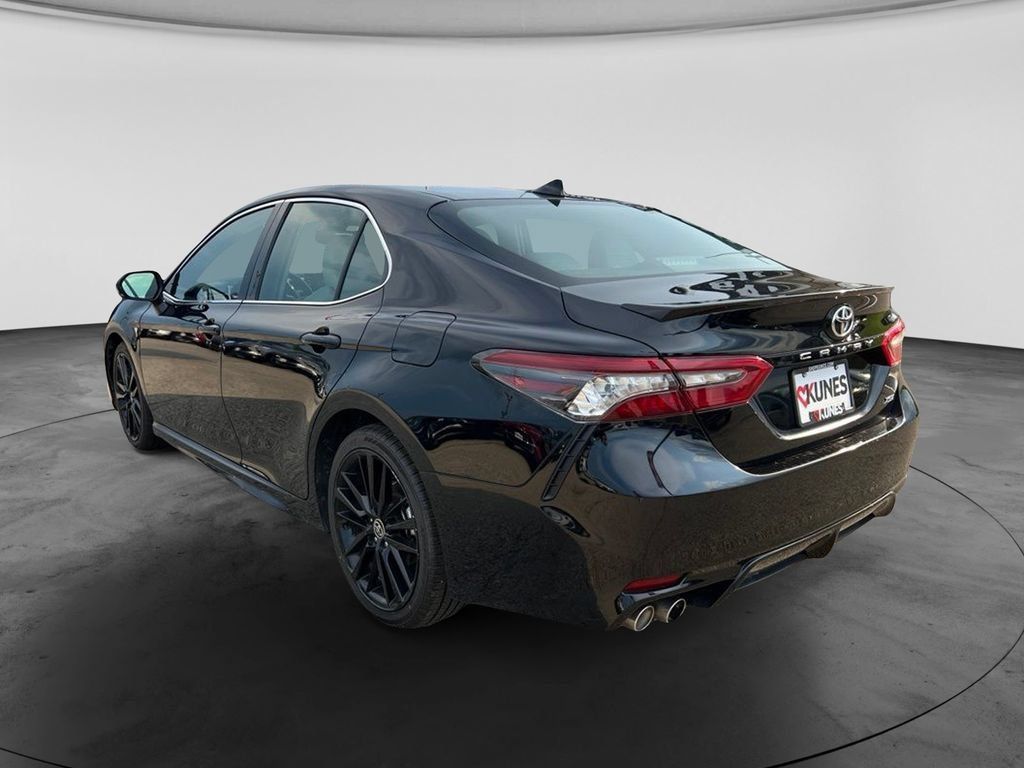 Used 2024 Toyota Camry XSE FWD image 8