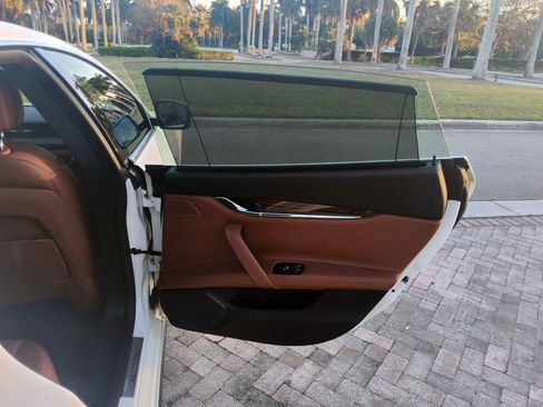 Used 2015 Maserati Quattroporte S Q4 image 32