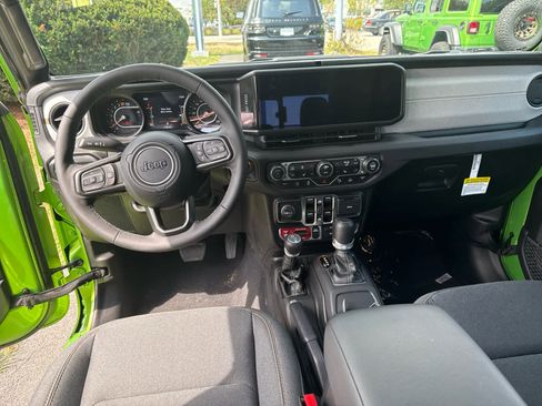 New 2025 Jeep Gladiator Sport image 17