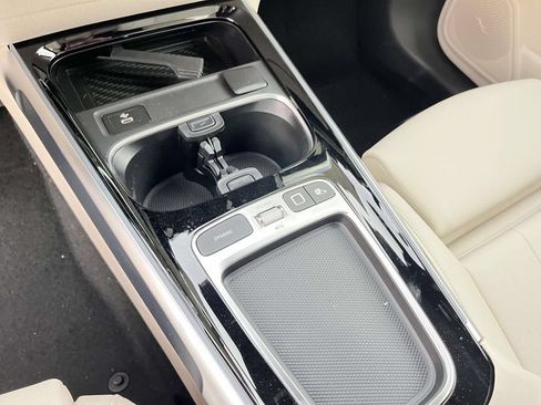 Used 2026 Mercedes-Benz GLB 250 4MATIC image 20