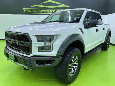 Used 2017 Ford F150 Raptor w/ Equipment Group 801A Mid AWD/4WD image 5