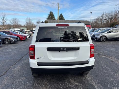 Used 2014 Jeep Patriot Sport image 7
