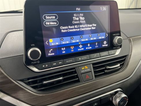 Used 2023 Nissan Altima 2.5 SV image 14