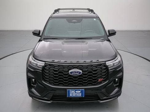 Certified 2025 Ford Explorer ST AWD/4WD image 9