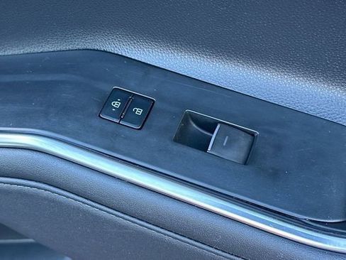 Used 2023 Toyota Highlander Limited image 23