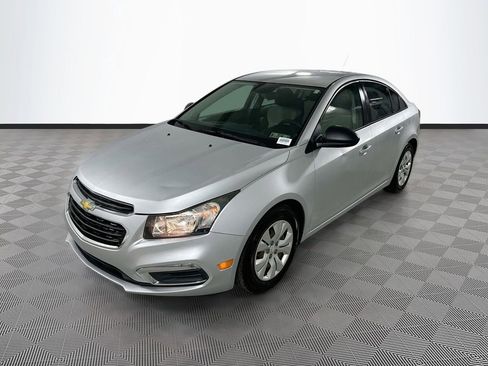 Used 2016 Chevrolet Cruze LS FWD image 3
