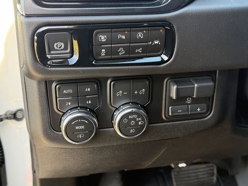 New 2026 GMC Yukon XL AT4 w/ AT4 Premium Plus Package image 14