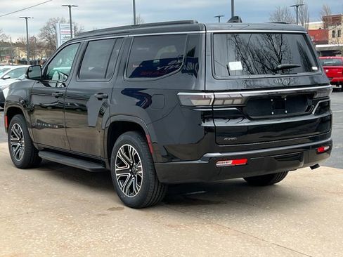 New 2026 Jeep Grand Wagoneer 4WD image 10