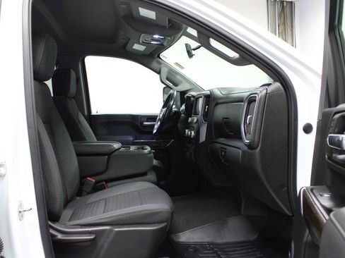Used 2022 GMC Sierra 2500 SLE w/ SLE Value Package; image 16
