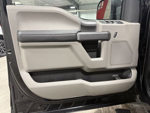 Used 2019 Ford F150 XLT w/ Equipment Group 302A Luxury image 18