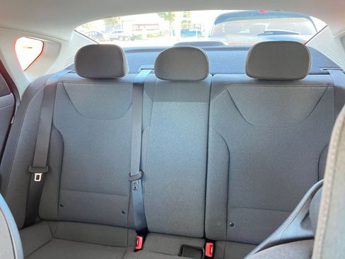 Used 2025 Kia K4 LXS image 39