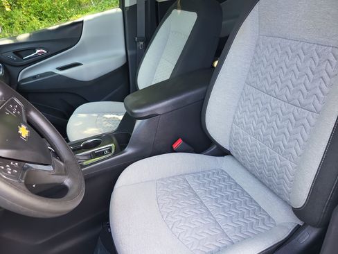Used 2023 Chevrolet Equinox LS w/ LS Convenience Package FWD image 23