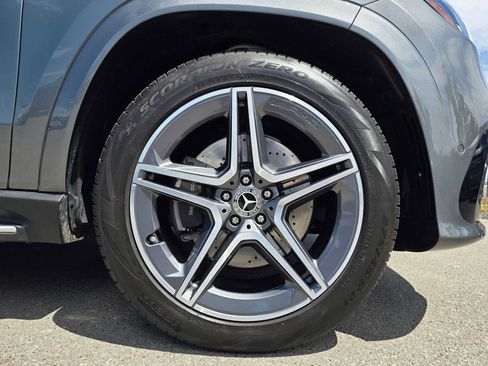 Used 2026 Mercedes-Benz GLS 450 4MATIC image 10