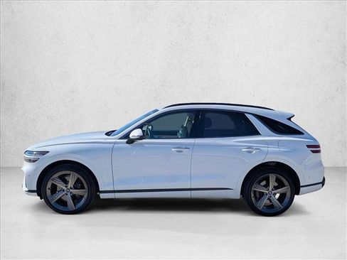 Used 2025 Genesis GV70 3.5T Sport w/ Sport Advanced Package image 8