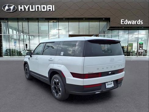 New 2026 Hyundai Santa Fe SE image 5