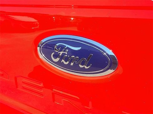 Used 2023 Ford F250 Lariat w/ Sport Appearance Package image 31