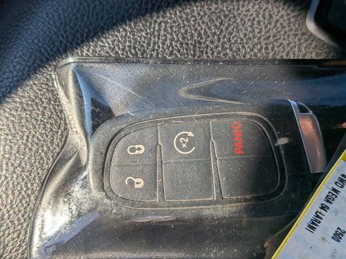 Used 2018 RAM 2500 Laramie image 37