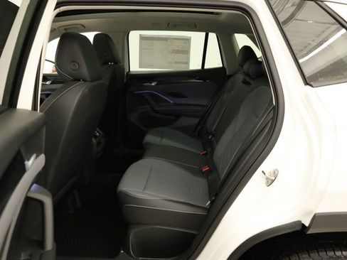 New 2026 Volkswagen Tiguan SE AWD/4WD image 34