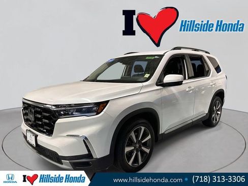 Certified 2023 Honda Pilot Touring image 1