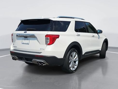 Certified 2023 Ford Explorer Platinum w/ Technology Package AWD/4WD image 3