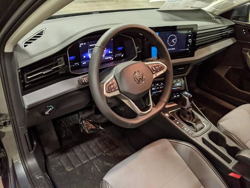 New 2026 Volkswagen Jetta SE image 8