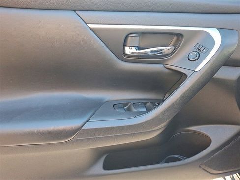 Used 2016 Nissan Altima 2.5 S w/ Power Driver Seat Package image 12