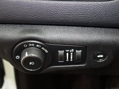 Used 2015 Chrysler 200 C w/ Sun/Sound Group image 17