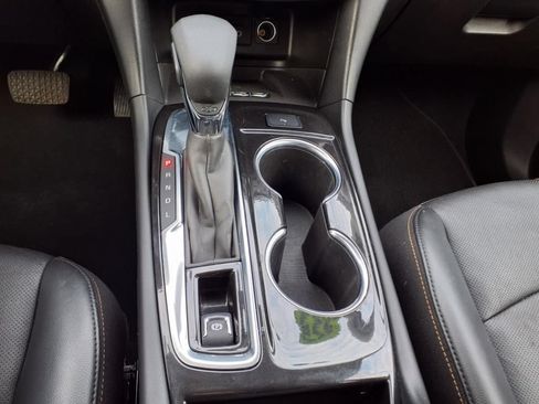 Used 2022 Chevrolet Equinox Premier FWD image 27