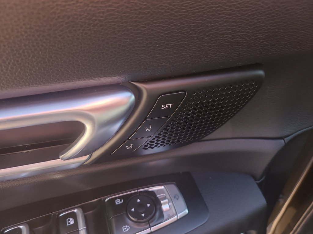 Used 2023 Kia Telluride SX FWD image 19
