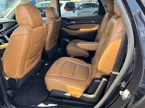 Used 2018 Buick Enclave Premium FWD image 17