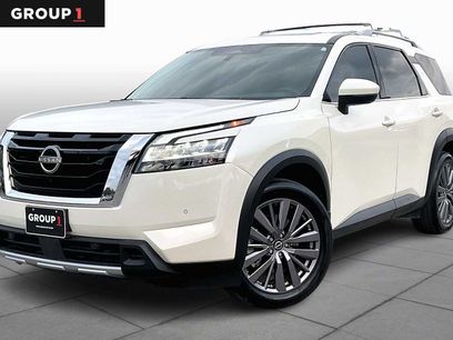 Used 2024 Nissan Pathfinder SL w/ SL Premium Package