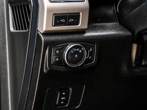 Used 2021 Ford F250 Lariat w/ Chrome Package image 18