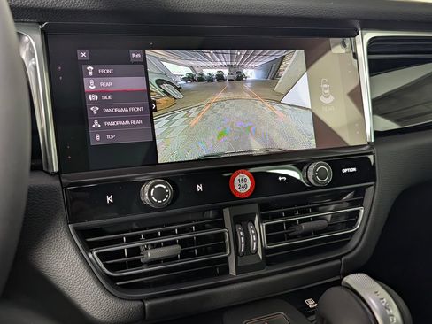 New 2026 Porsche Macan AWD/4WD image 32
