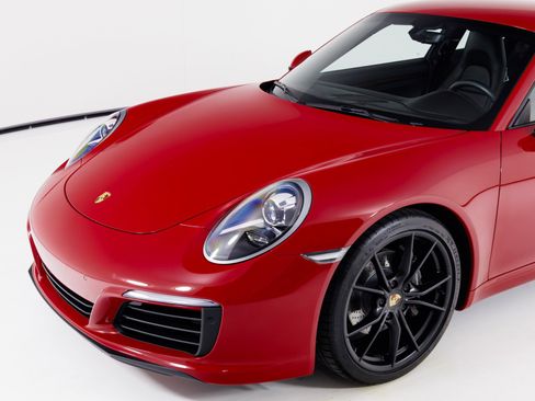Used 2019 Porsche 911 Carrera image 40