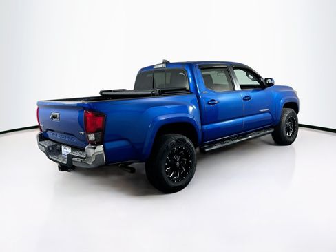 Used 2018 Toyota Tacoma SR5 AWD/4WD image 5