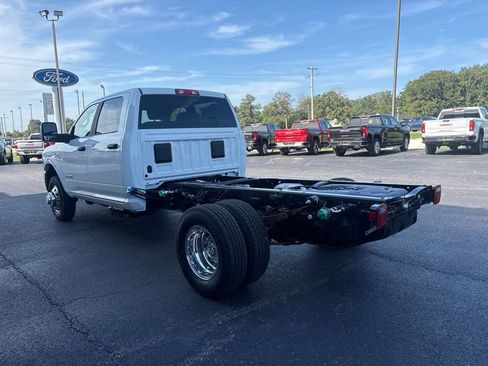 New 2026 RAM 3500 Tradesman AWD/4WD image 6
