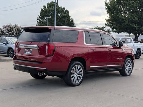 Used 2023 GMC Yukon XL Denali AWD/4WD image 6