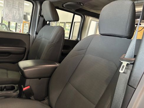 Used 2021 Jeep Wrangler Unlimited Sport image 8