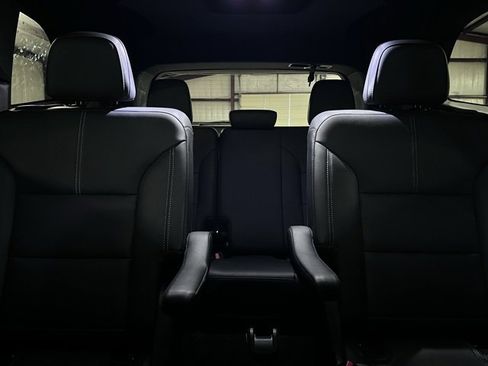 Used 2024 GMC Acadia Elevation image 13