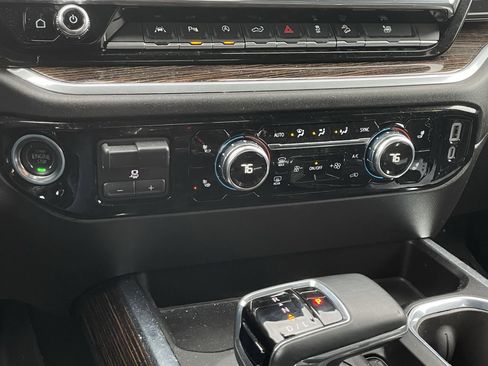 Used 2025 GMC Sierra 1500 Elevation w/ Elevation Premium Package image 25