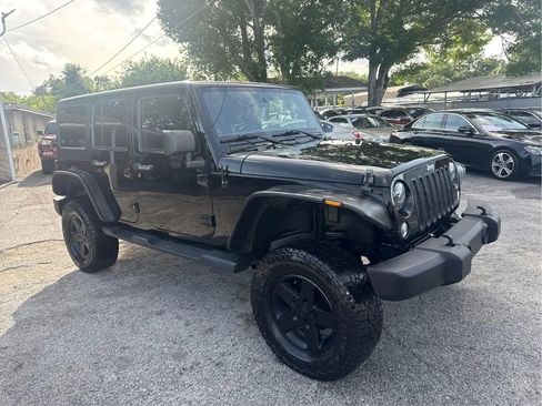Used 2014 Jeep Wrangler Unlimited Sport w/ Quick Order Package 24S AWD/4WD image 3