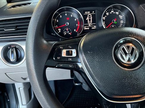 Used 2018 Volkswagen Passat 2.0T S w/ Driver Assistance Package image 10