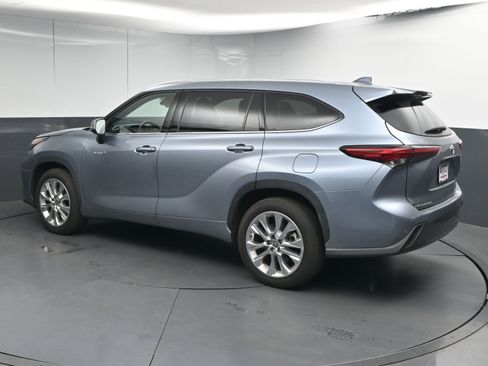 Used 2020 Toyota Highlander Limited image 6