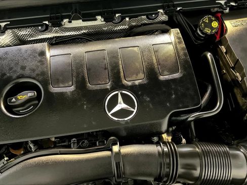 Used 2023 Mercedes-Benz CLA 250 4MATIC image 30