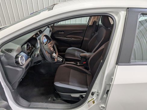 Used 2025 Nissan Versa SV image 14